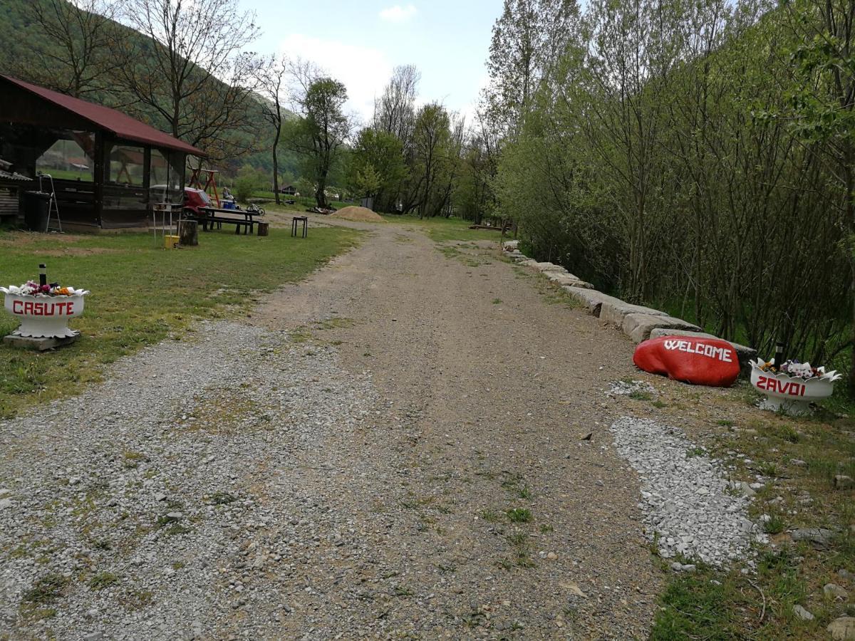 Casute Zavoi Bulz Villa Exterior foto